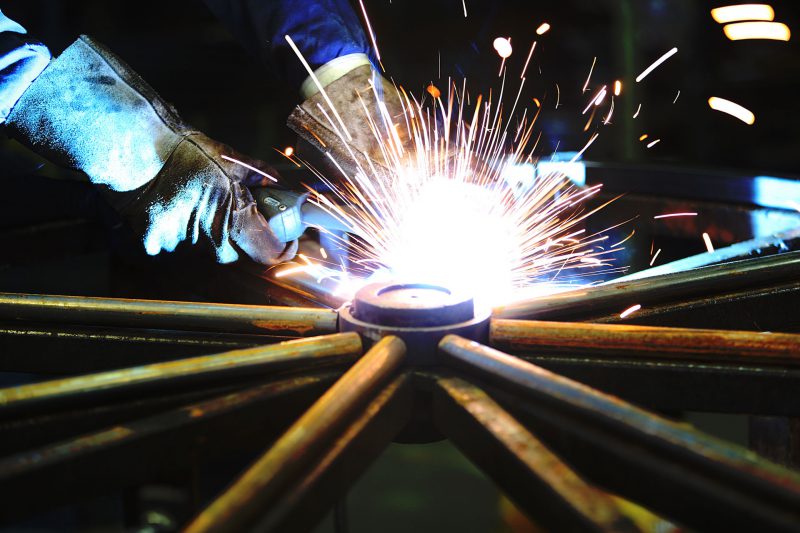 Máy phát điện dùng cho nhà máy với giải pháp tối ưu Chọn nhà cung cấp phù hợp